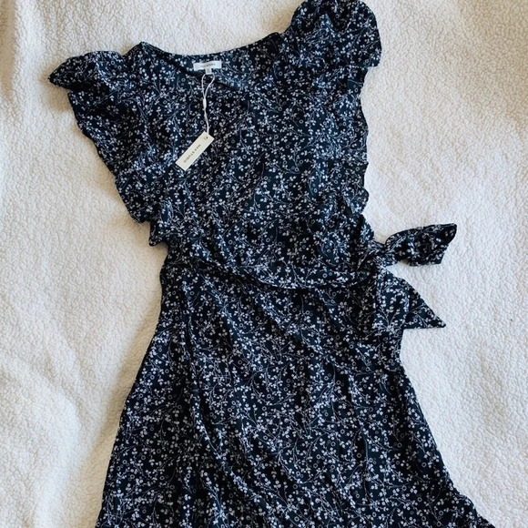 Nwt  Max Studio Printed Flutter Sleeve Tie Waist - Picture 2 of 16